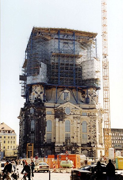 Fil:Frauenkirche Dresden Marz 2003.jpg