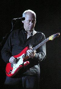 Mark Knopfler under en konsert i Hamburg 2006.