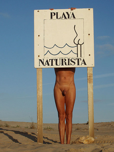Fil:Playa naturista.jpg