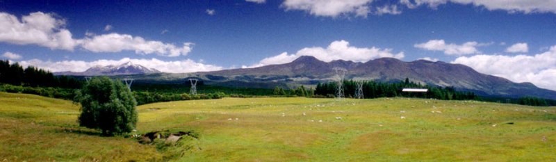 Fil:Ruapehu-Ngauruhoe-Tongariro.jpg