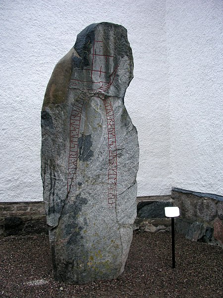 Fil:Tornevalla runic stone.jpg