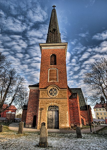 Fil:Kyrkan Ängsö.jpg