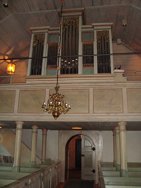 Fil:Orgelläktaren, Hosjö kyrka.jpg