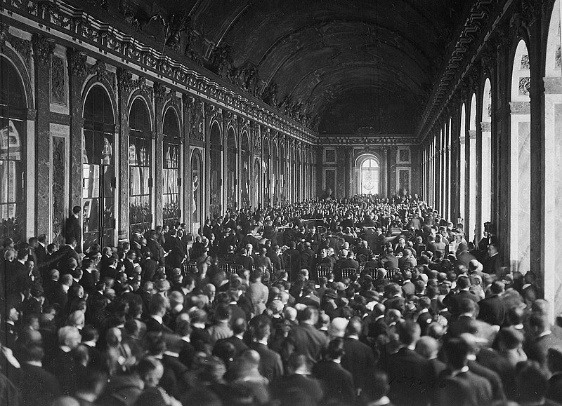 Fil:Treaty of Versailles Signing, Hall of Mirrors.jpg