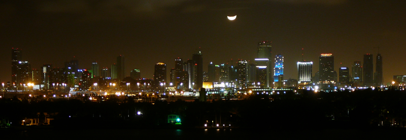 Fil:Moon over Miami.png