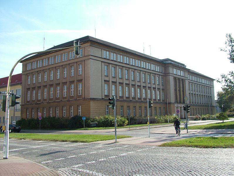 Fil:Eisenhuettenstadt Rathaus.jpg