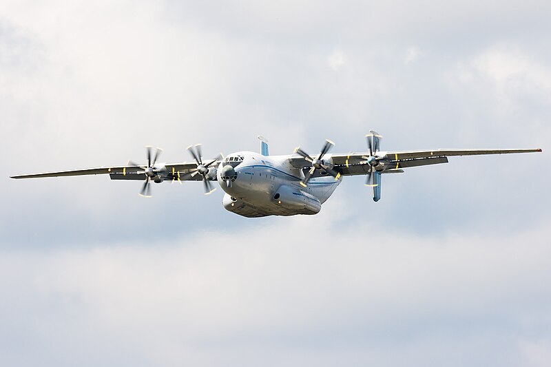 Fil:Antonov An-22 1.jpg