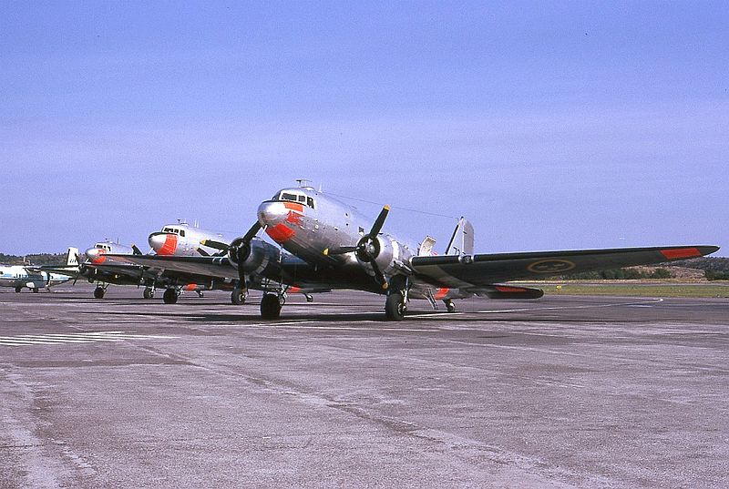 Fil:Douglas C-47A, Tp 79, Torslanda.jpg