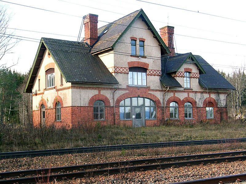 Fil:Spannarboda station22.jpg