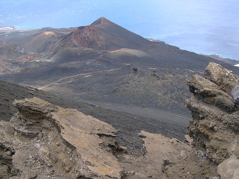 Fil:Teneguia volcano.jpg