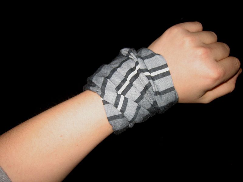 Fil:Buff-wristband.JPG