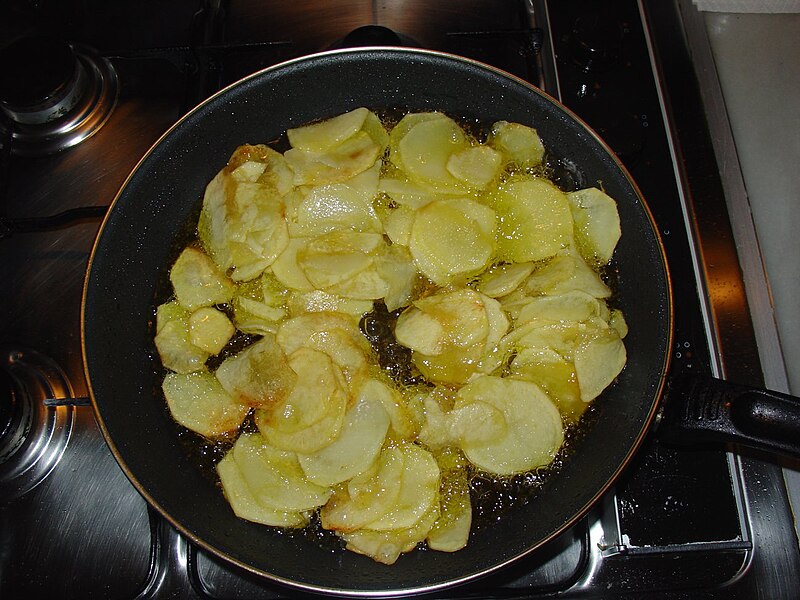 Fil:Frying potatoes.jpg