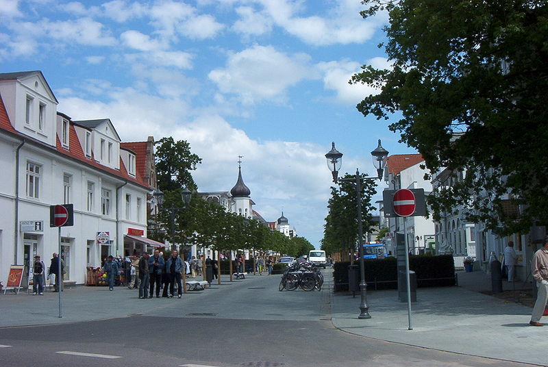 Fil:Hauptstrasse in Binz.JPG