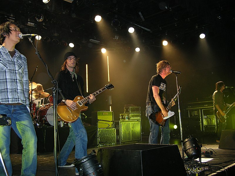 Fil:SwitchfootConcert1.jpg