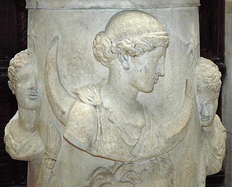 Fil:Altar Selene Louvre Ma508.jpg