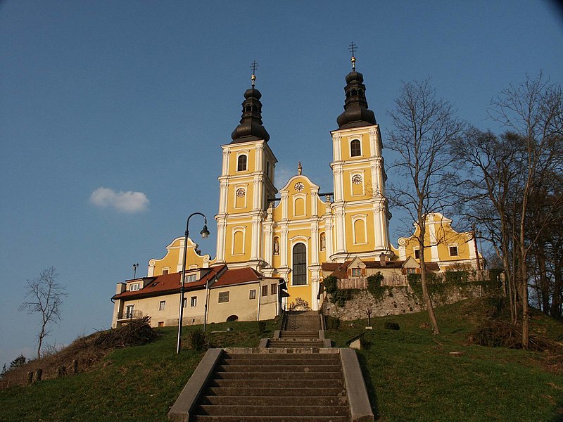 Fil:BasilikaMariatrostFassade.jpg