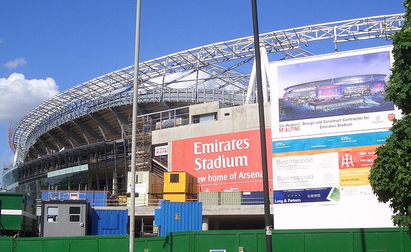 Fil:Emirates Stadium under construction.jpg