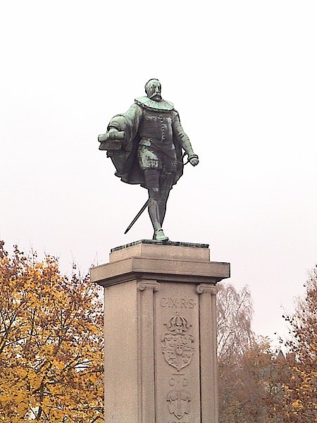 Fil:Karl IX Staty Karlstad.JPG