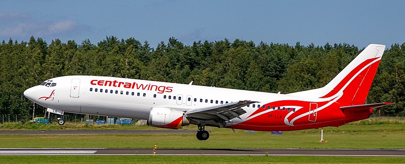 Fil:Boeing 737-400 Centralwings.JPG