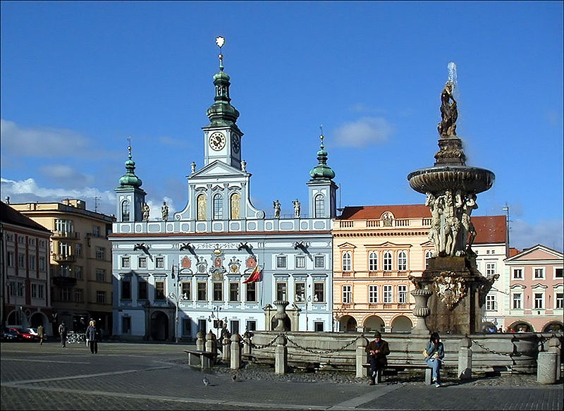 Fil:Rathaus BUDWEIS.jpg