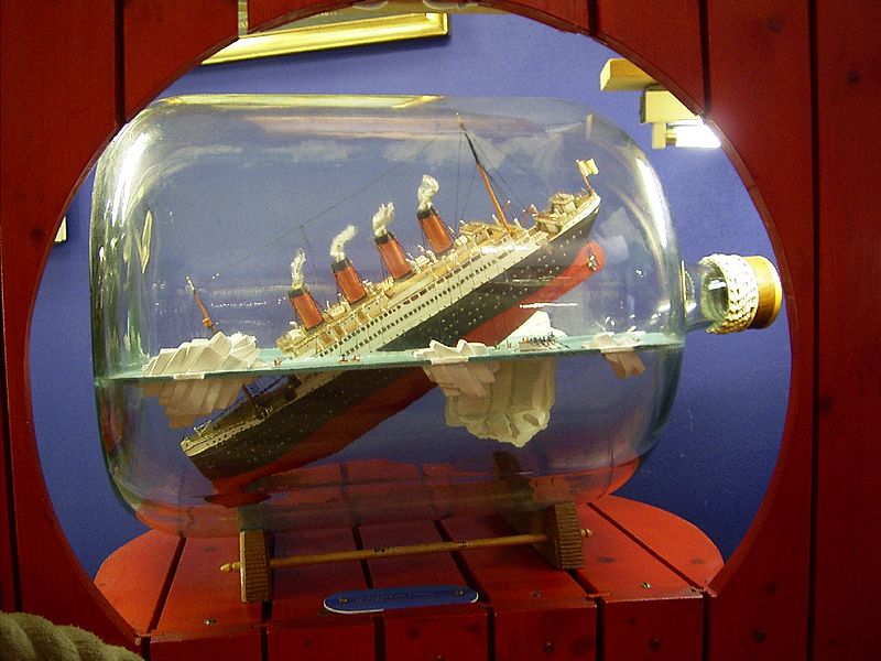 Fil:Buddelschiff Titanic.JPG