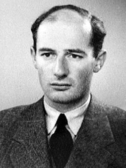 Raoul Wallenberg på ett passfotografi från juni 1944.