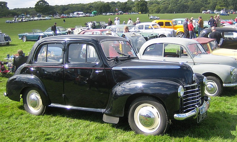 Fil:Vauxhall Velox ca 1949.jpg