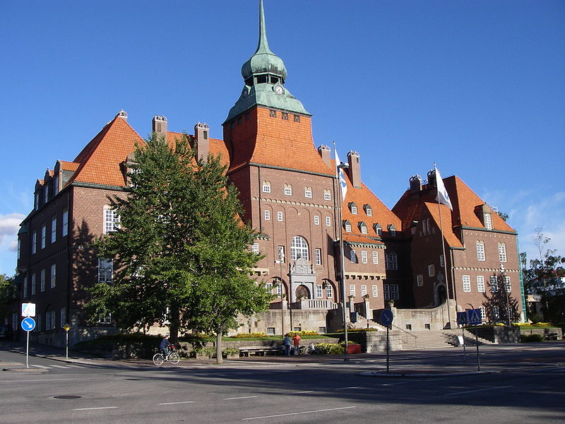 Fil:Ostersund city hall.jpg