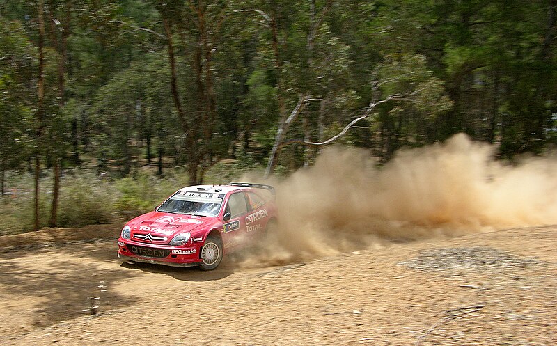 Fil:Dani Sordo on Bannister Central II 2006.jpg