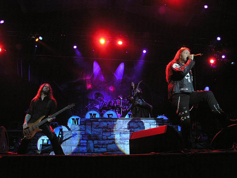 Fil:Masters of Rock 2007 - Hammerfall - 01.jpg