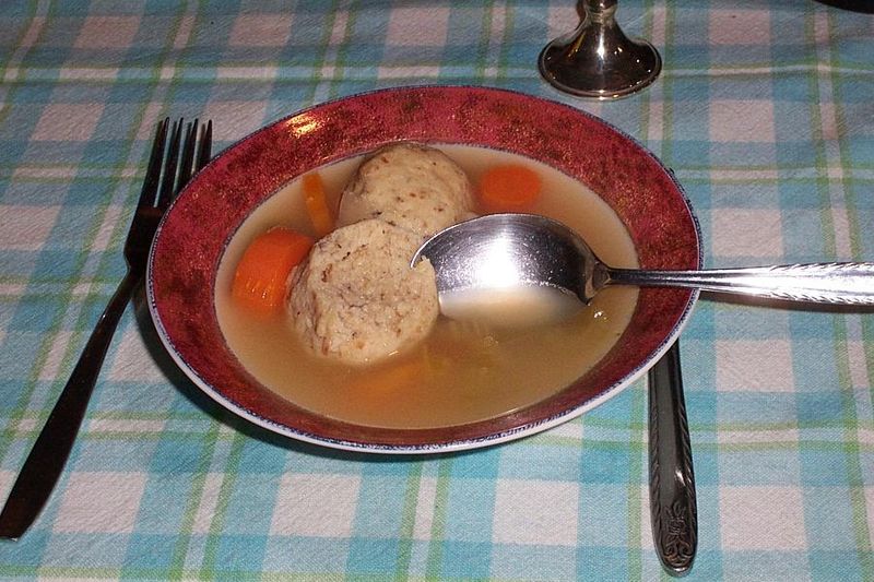 Fil:Matzah balls.JPG