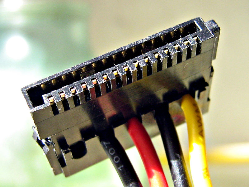 Fil:SATA power cable.jpg