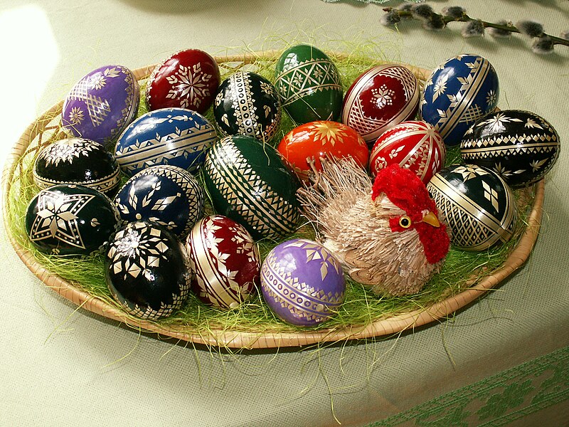Fil:Easter eggs - straw decoration.jpg