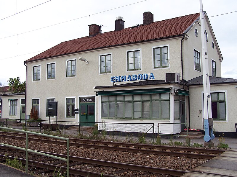 Fil:Emmaboda järnvägsstation.jpg