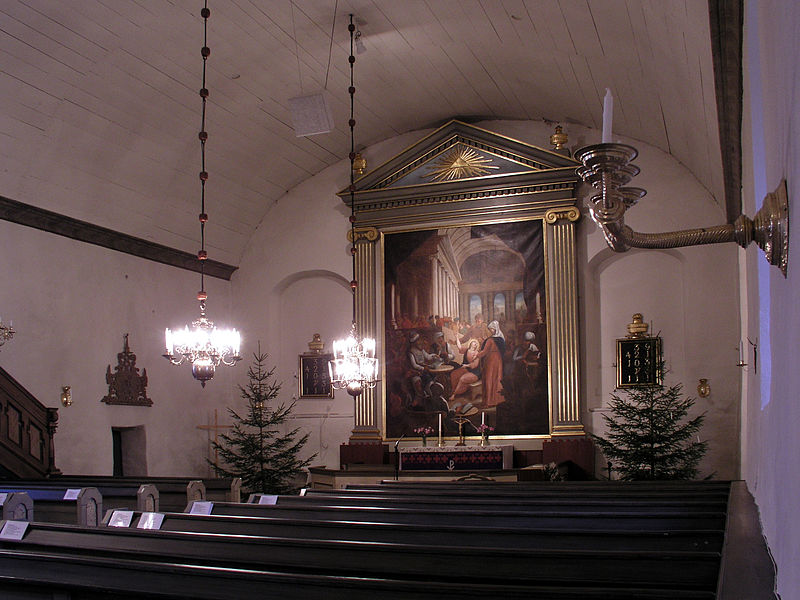 Fil:Ostra Skrukeby nave-altar.jpg