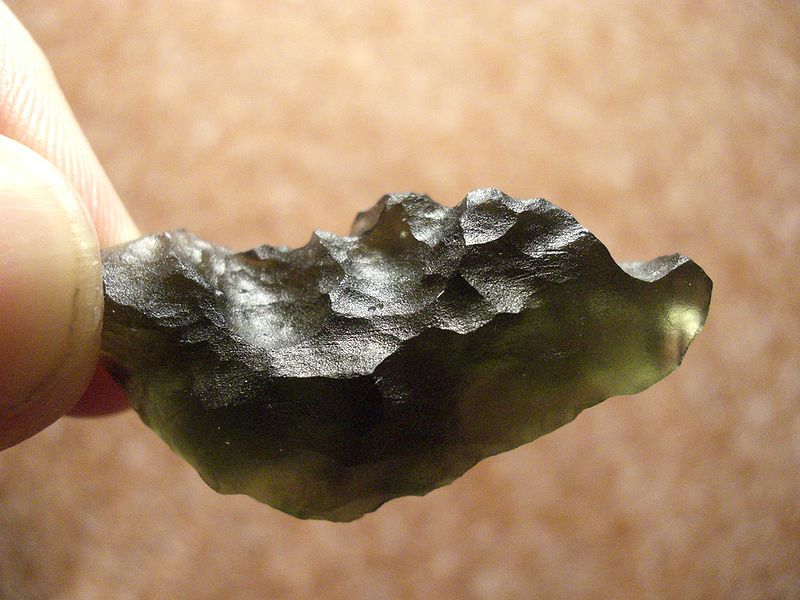 Fil:Moldavite3.jpg