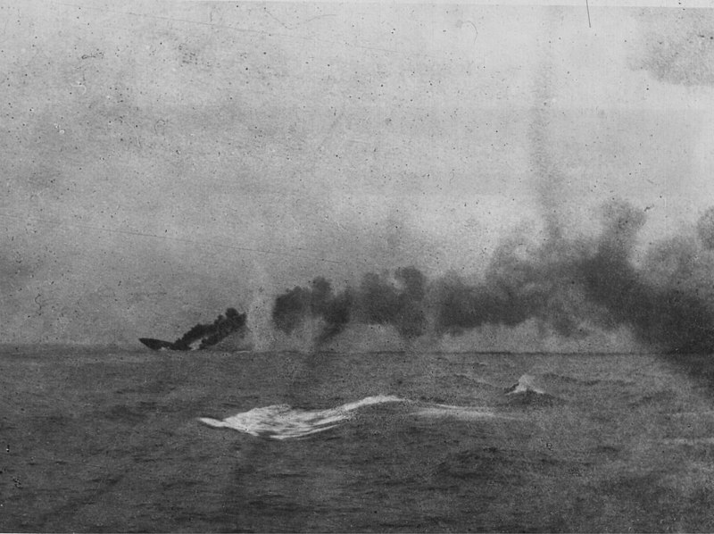 Fil:HMS Indefatigable sinking.jpg