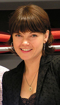 Nicole de Boer.jpg