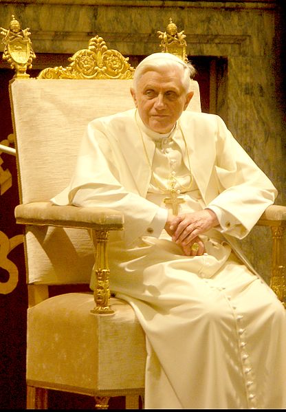 Fil:Pope Benedictus XVI january,20 2006 (2).JPG