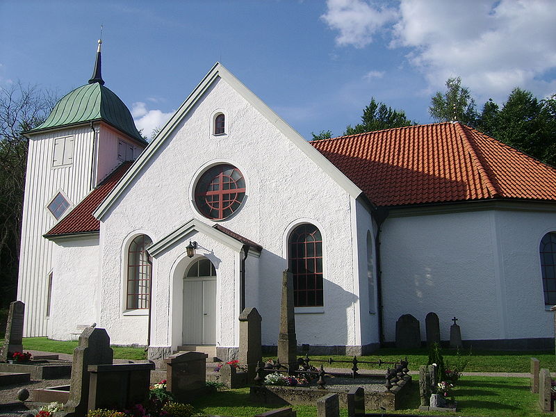 Fil:Spekeröds kyrka från söder.jpg