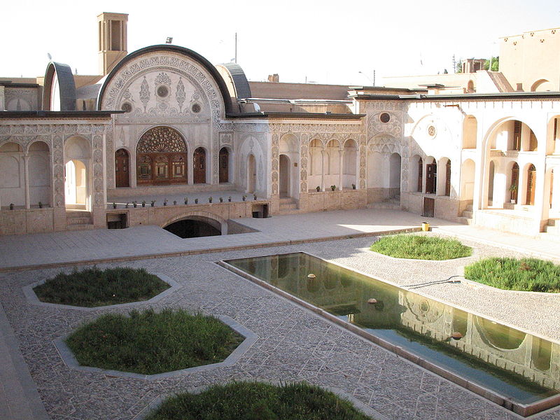 Fil:Khaneh tabatabaee kashan.jpg