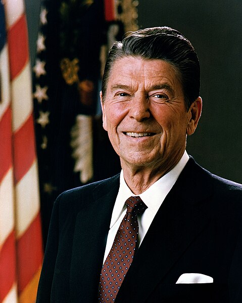 Fil:Official Portrait of President Reagan 1981.jpg