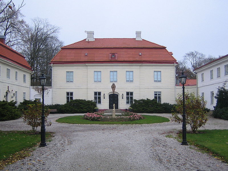 Fil:Swedish castle Bjärsjölagård.jpg