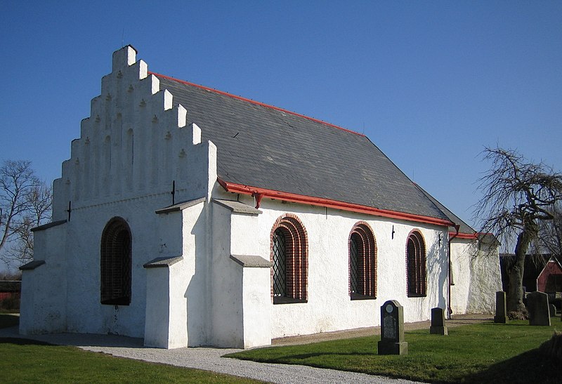 Fil:Östra Karaby kyrka.jpg