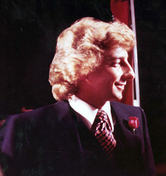 Fil:Barry Manilow 1979.jpg