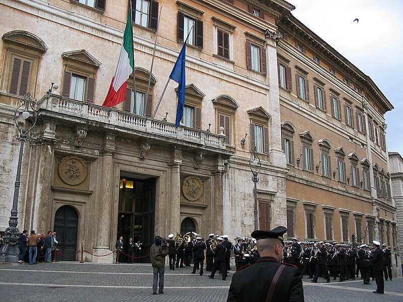 Fil:Parlament italien.JPG