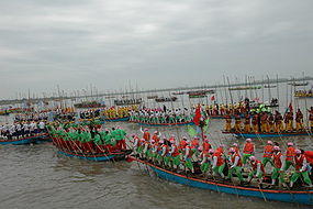 Drakbåtsfestival i Qintong, Jiangyan.