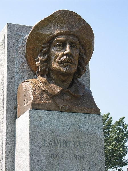 Fil:Trois-Rivières Laviolette.JPG