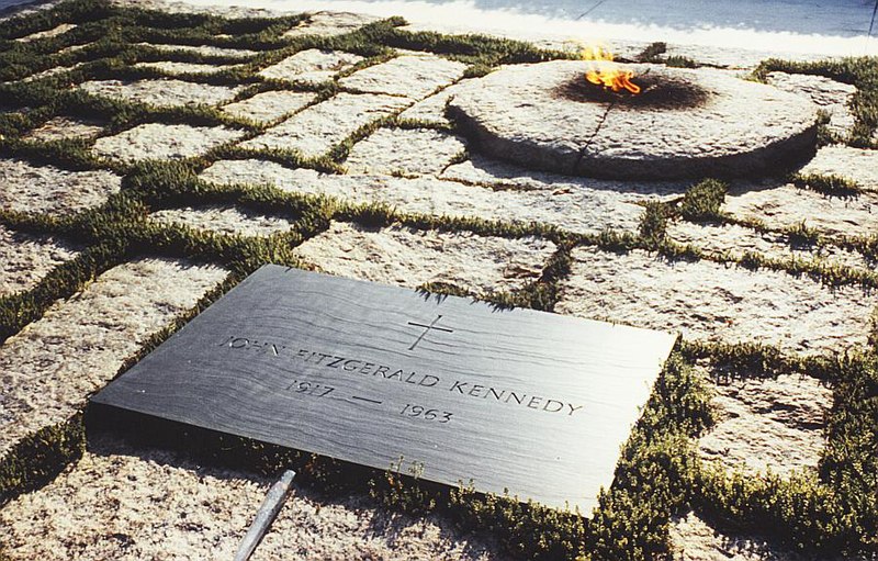 Fil:JFK grave.jpg