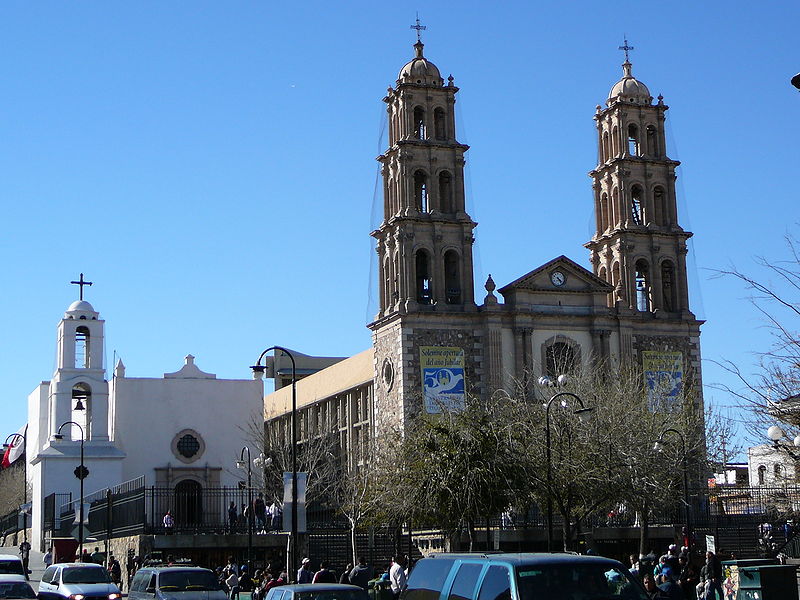 Fil:Juarez Cathedrale et mission 24-02-2007.jpg